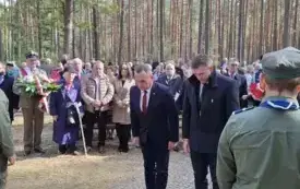 Uroczystość patriotyczna na Pękowcu. 38