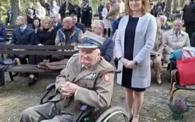 Uroczystość patriotyczna na Pękowcu. 40