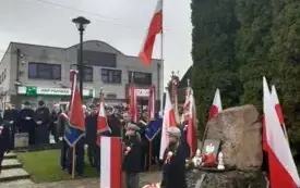 Przemawia burmistrz Włoszczowy Grzegorz Dziubek. 3
