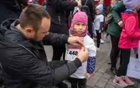 Pięknie jest świętować na sportowo. Tak było 11 listopada 2025 r. we Włoszczowie. 11