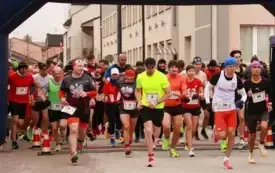 Pięknie jest świętować na sportowo. Tak było 11 listopada 2025 r. we Włoszczowie. 30