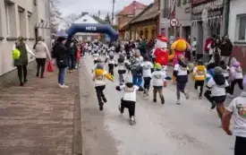 Pięknie jest świętować na sportowo. Tak było 11 listopada 2025 r. we Włoszczowie. 31