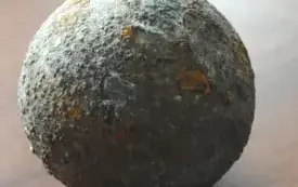 kula armatnia znaleziona w Czarncy może okazać się ważnym śladem bitewnym. 10