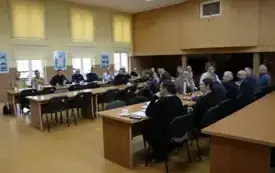 Posiedzenie Powiatowego Zespołu Zarządzania Kryzysowego poświęcone m.in. bezpieczeństwu na kolei. 3