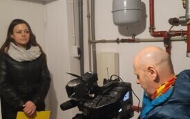 Ekipa TVP 3 Kielce u mieszkańc&oacute;w Włoszczowy.  13