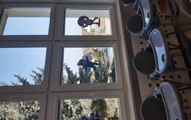 Burmistrz Grzegorz Dziubek odwiedził dzisiaj Samorządowy Żłobek w Łachowie. 9