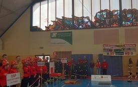  II Wojew&oacute;dzkie Halowe Młodzieżowe Zawody Sportowo-Pożarnicze we Włoszczowie. 32
