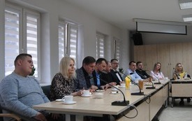 Z okazji święta gospodarzy sołectw burmistrz Grzegorz Dziubek zaprosił sołtys&oacute;w na spotkanie. 2