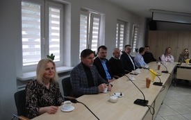 Z okazji święta gospodarzy sołectw burmistrz Grzegorz Dziubek zaprosił sołtys&oacute;w na spotkanie. 6
