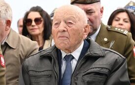 Dworzec kolejowy w Kielcach z imieniem generała Franciszka Kamińskiego. Uroczystość z udziałem władz i kombatant&oacute;w. 5