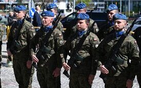 Dworzec kolejowy w Kielcach z imieniem generała Franciszka Kamińskiego. Uroczystość z udziałem władz i kombatant&oacute;w. 17
