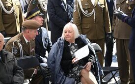 Dworzec kolejowy w Kielcach z imieniem generała Franciszka Kamińskiego. Uroczystość z udziałem władz i kombatant&oacute;w. 18
