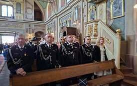 Uroczyste Gminne Obchody Dnia Strażaka w Koniecznie, z przekazaniem samochod&oacute;w ratowniczo-gaśniczego i odznaczeniami dla druh&oacute;w. 35