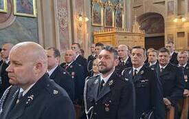 Uroczyste Gminne Obchody Dnia Strażaka w Koniecznie, z przekazaniem samochod&oacute;w ratowniczo-gaśniczego i odznaczeniami dla druh&oacute;w. 67