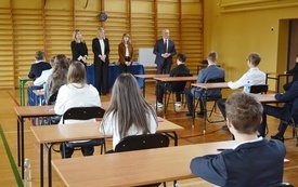 Egzamin &oacute;soklasisty w szkołach gminy Włoszczowa. 10