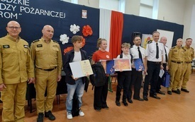 Wojew&oacute;dzki finał og&oacute;lnopolskiego turnieju wiedzy pożarniczej &bdquo;Młodzież zapobiega pożarom&rdquo;. 3