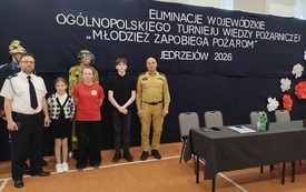 Wojew&oacute;dzki finał og&oacute;lnopolskiego turnieju wiedzy pożarniczej &bdquo;Młodzież zapobiega pożarom&rdquo;. 9