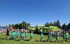 OSiR wraz partnerami po raz kolejny zorganizował Dzień Dziecka i połączył z Dniem Matki.  75