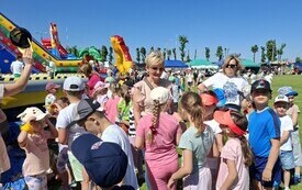 OSiR wraz partnerami po raz kolejny zorganizował Dzień Dziecka i połączył z Dniem Matki.  77