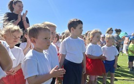 OSiR wraz partnerami po raz kolejny zorganizował Dzień Dziecka i połączył z Dniem Matki.  113