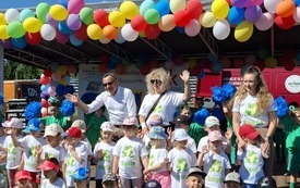 OSiR wraz partnerami po raz kolejny zorganizował Dzień Dziecka i połączył z Dniem Matki.  117