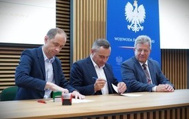 Gmina Włoszczowa otrzymała środki na opiekę nad seniorami. 1