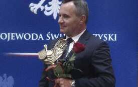 Zasłużeni świętokrzyscy samorządowcy zostali wyr&oacute;żnieni przez wojewodę J&oacute;zefa Bryka. 9