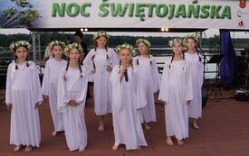 Noc Świętojańska nad zbiornikiem koło Włoszczowy. 9