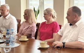 We włoszczowskim magistracie Wiceminister Bożena Żelazowska rozmawiała z pracownikami urzędu i jednostek kultury (12).jpeg