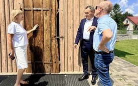 Parafia Rzymskokatolicka Narodzenia NMP w Bebelnie (5).jpeg