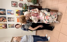 Wyjątkowy jubileusz w Klubie Seniora. 90. urodziny najstarszej seniorki (8)