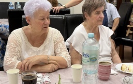 Wyjątkowy jubileusz w Klubie Seniora. 90. urodziny najstarszej seniorki (6)