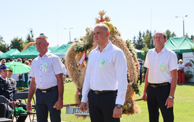 Jeżowice z pięknym wieńcem na Dożynkach Powiatowo-Gminnych (4)