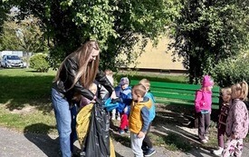 Sprzątanie Świata w Przedszkolu Samorządowym nr 2 11