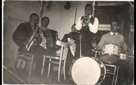 PRZEZ ŻYCIE Z IGŁĄ I MUZYKĄ - 70 LAT PRACY W ZAWODZIE KRAWCA 1