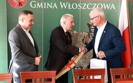 PRZEZ ŻYCIE Z IGŁĄ I MUZYKĄ - 70 LAT PRACY W ZAWODZIE KRAWCA 6