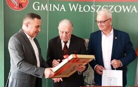 PRZEZ ŻYCIE Z IGŁĄ I MUZYKĄ - 70 LAT PRACY W ZAWODZIE KRAWCA 7