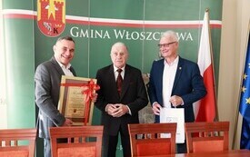 PRZEZ ŻYCIE Z IGŁĄ I MUZYKĄ - 70 LAT PRACY W ZAWODZIE KRAWCA 8