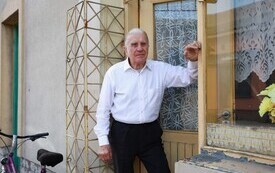 PRZEZ ŻYCIE Z IGŁĄ I MUZYKĄ - 70 LAT PRACY W ZAWODZIE KRAWCA 9