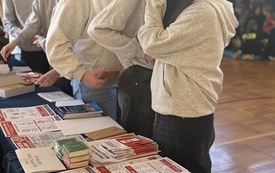 Uczniowie Szkoły Podstawowej nr 2 we Włoszczowie bili rekord w pierwszej pomocy! 3