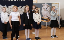 Ślubowanie uczni&oacute;w klasy pierwszej i Dzień Edukacji Narodowej w Czarncy  5