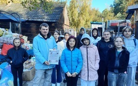 Uczniowie z pomocą dla bezdomnych zwierząt. Dary trafiły do schroniska w Rytlowie 2