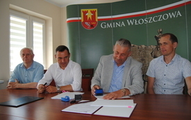 Gmina podpisała umowę z firmą Dukt na remont drogi, na osiedlu Brożka. 9