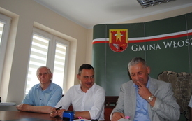 Gmina podpisała umowę z firmą Dukt na remont drogi, na osiedlu Brożka. 10