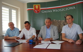 Gmina podpisała umowę z firmą Dukt na remont drogi, na osiedlu Brożka. 14