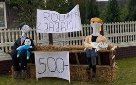 Pracowite gospodynie z Łachowa tryskały pomysłami i poświęciły wiele czasu na wykonanie słomianych witaczy. 10