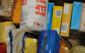 Dary to przede wszystkim kosmetyki do higieny osobistej, chemia gospodarcza i pampersy oraz artykuły żywnościowie. 1