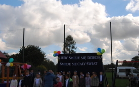 Otwarcie placu zabaw w Koniecznie. 3