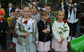 Otwarcie placu zabaw w Koniecznie. 49