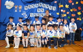 Ślubowanie klas pierwszych we włoszczowskiej Dw&oacute;jce. 2